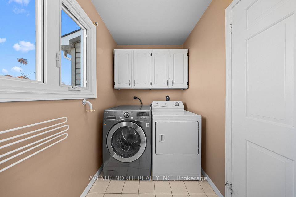 35 Wynford Avenue, South of Baseline to Knoxdale, ON K2G 3Z2 22