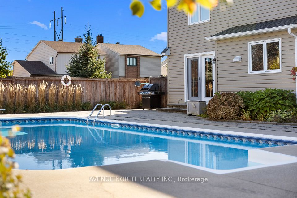 35 Wynford Avenue, South of Baseline to Knoxdale, ON K2G 3Z2 14