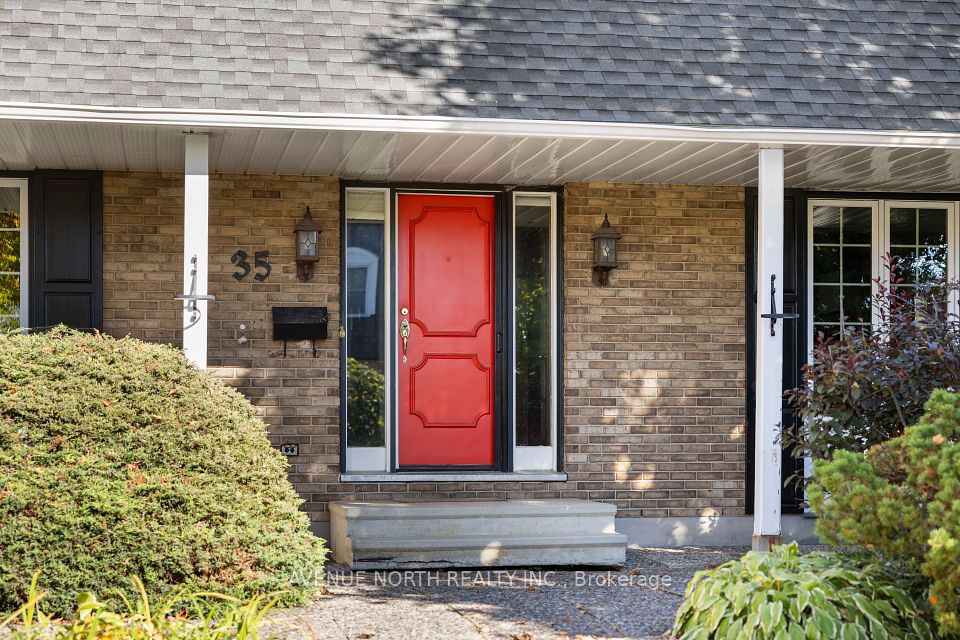 35 Wynford Avenue, South of Baseline to Knoxdale, ON K2G 3Z2 2