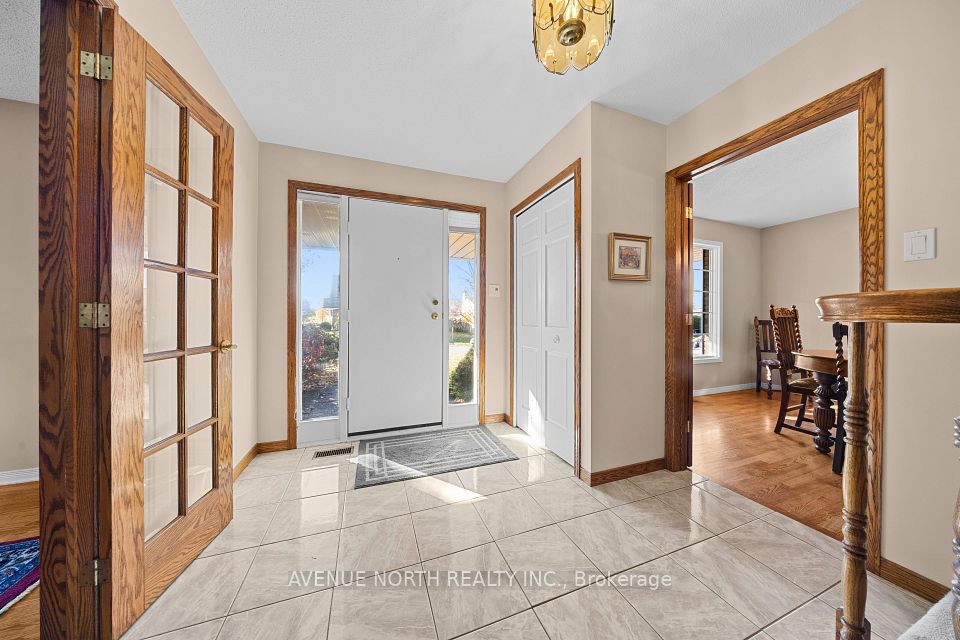 35 Wynford Avenue, South of Baseline to Knoxdale, ON K2G 3Z2 3