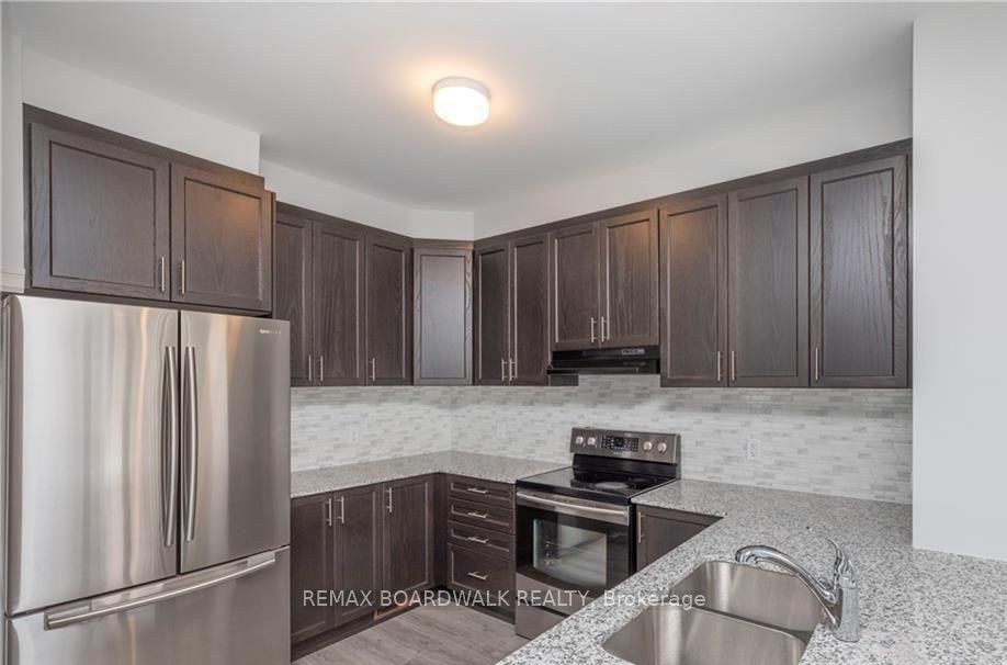 235 Anyolite Private, Barrhaven, ON K2J 7J3 4