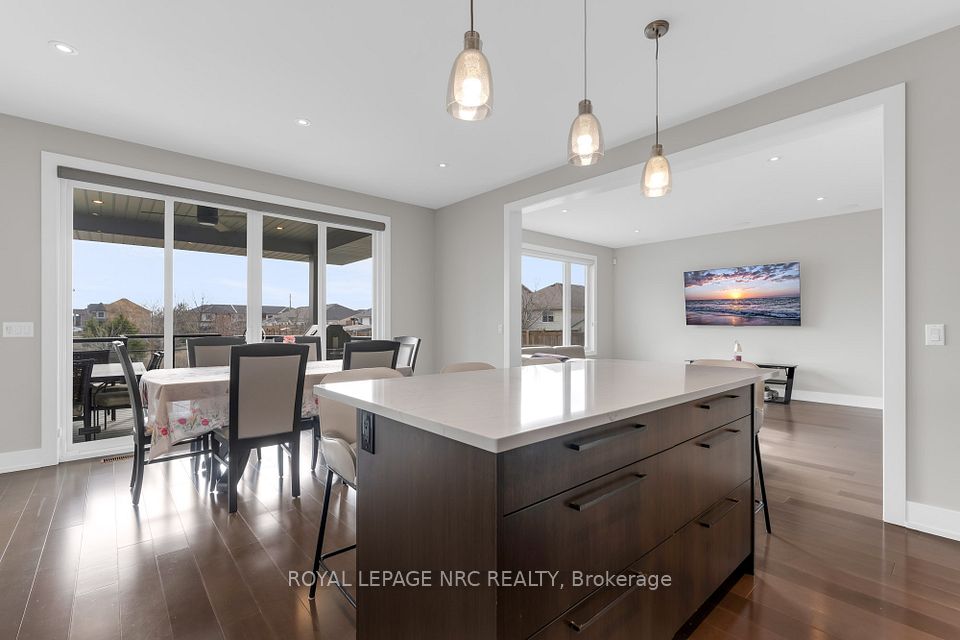 80 Days Avenue, Thorold, ON L2V 0E6 25