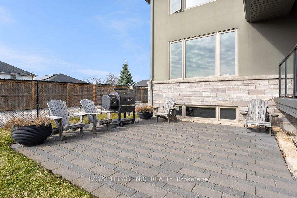 80 Days Avenue, Thorold, ON L2V 0E6 14