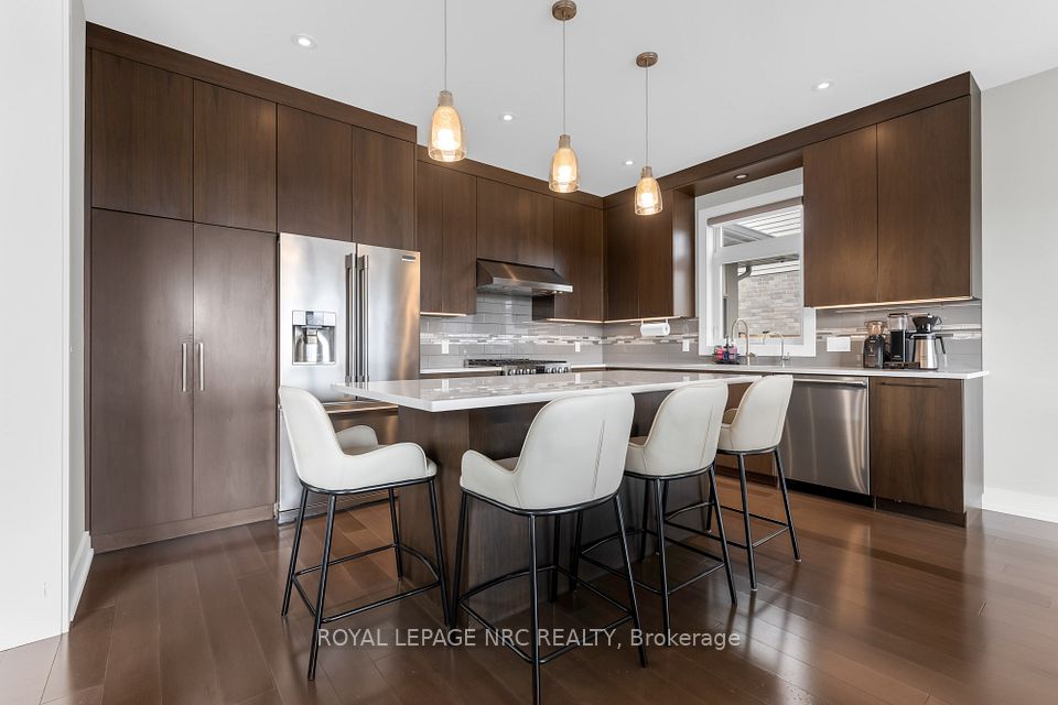 80 Days Avenue, Thorold, ON L2V 0E6 22