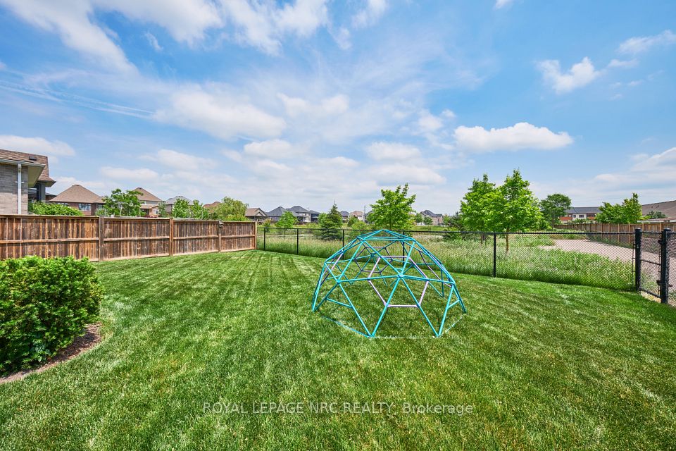 80 Days Avenue, Thorold, ON L2V 0E6 5