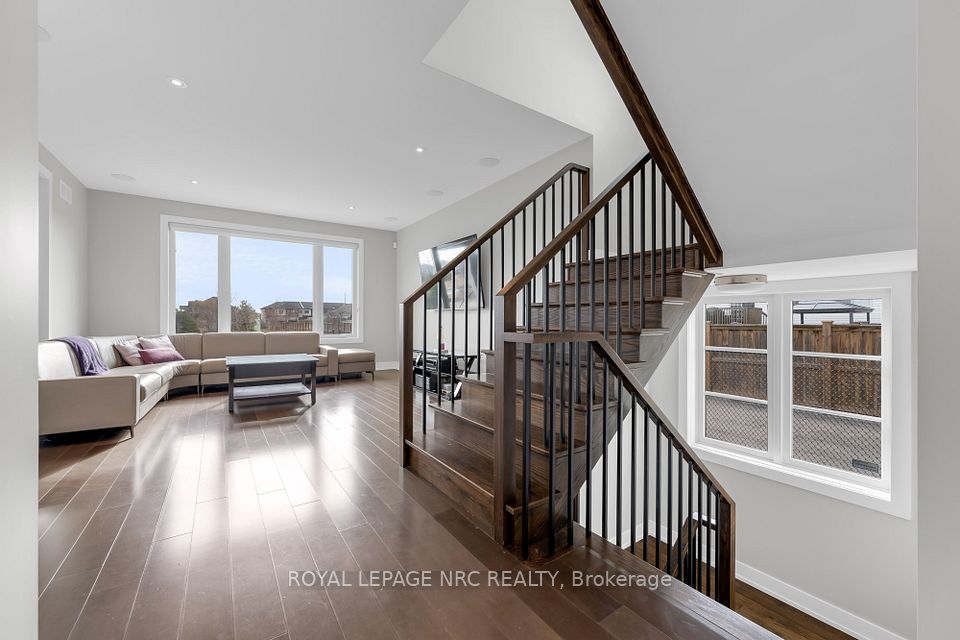 80 Days Avenue, Thorold, ON L2V 0E6 17