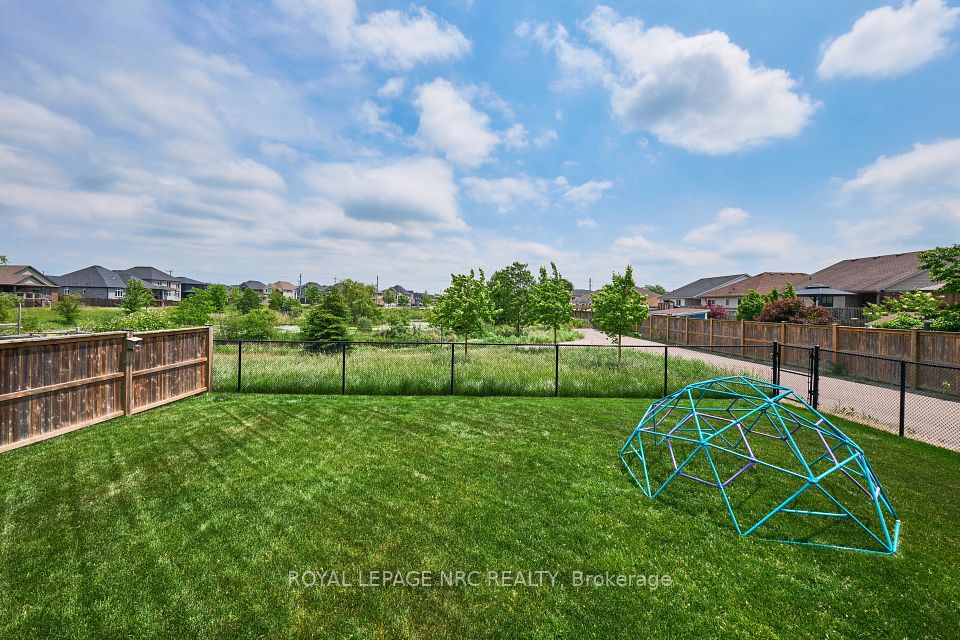 80 Days Avenue, Thorold, ON L2V 0E6 6