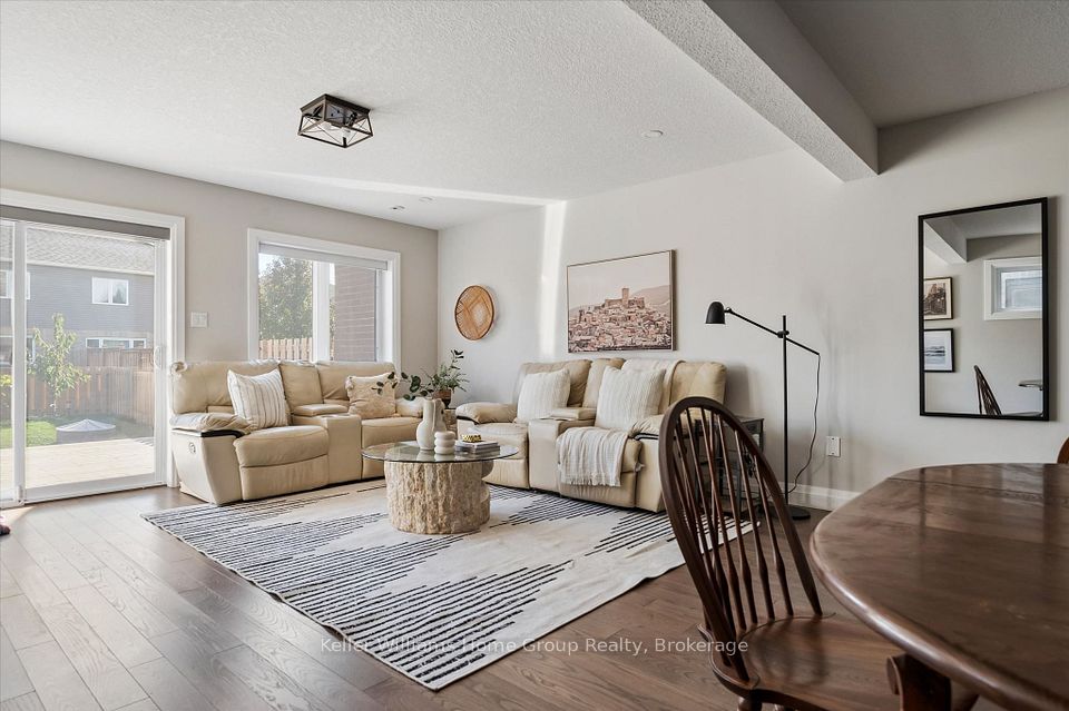 63 York Street E, Centre Wellington, ON N0B 1S0 15