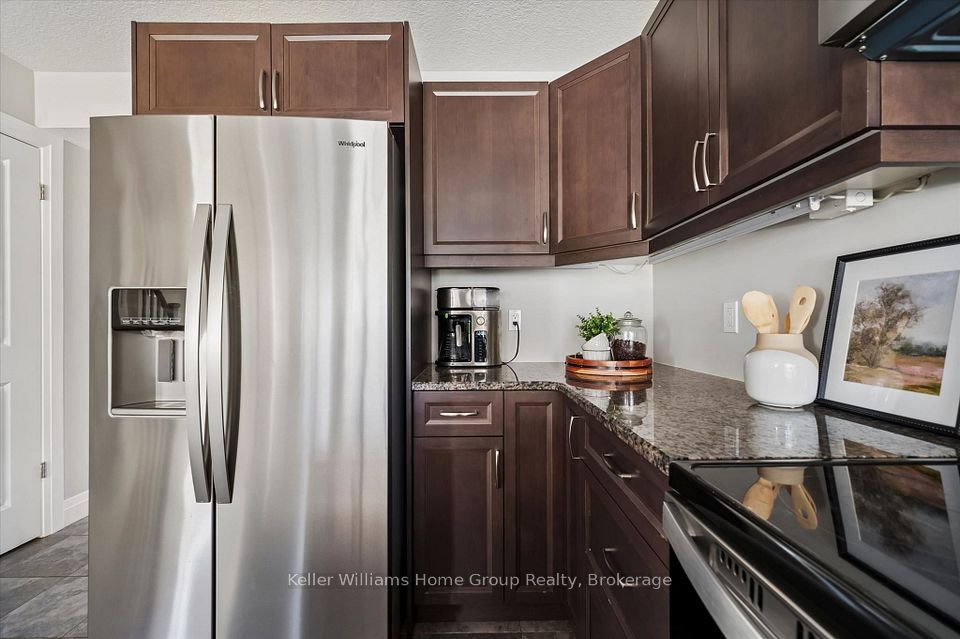 63 York Street E, Centre Wellington, ON N0B 1S0 12
