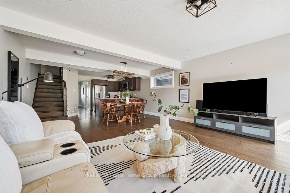 63 York Street E, Centre Wellington, ON N0B 1S0 18
