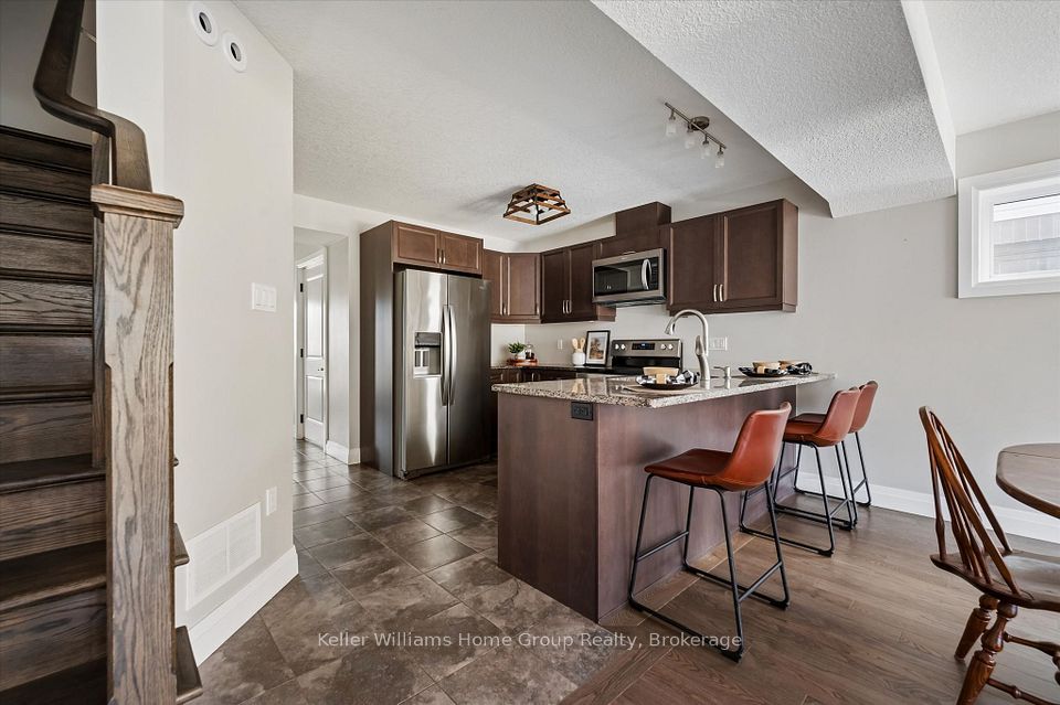 63 York Street E, Centre Wellington, ON N0B 1S0 5