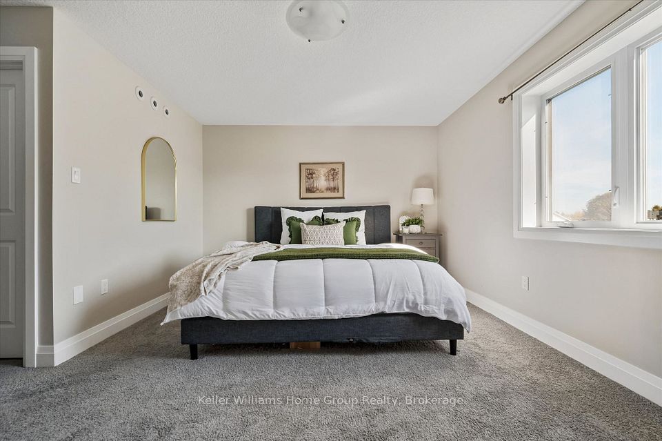 63 York Street E, Centre Wellington, ON N0B 1S0 24