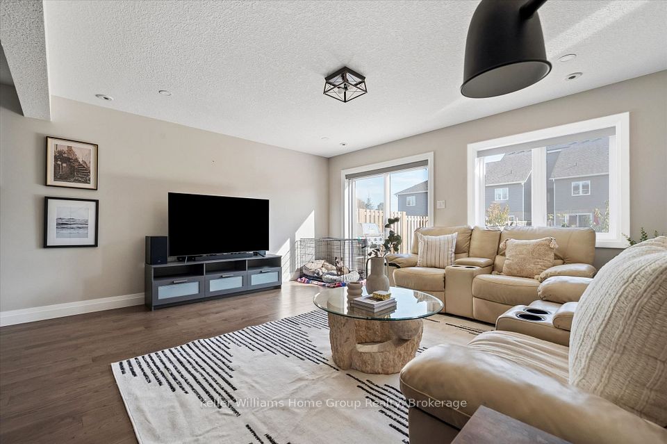 63 York Street E, Centre Wellington, ON N0B 1S0 19