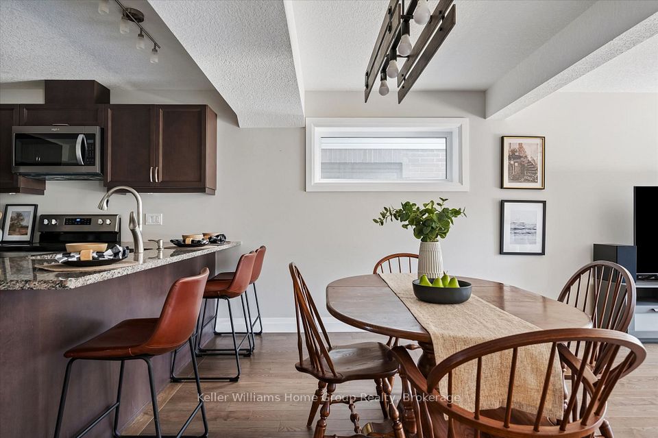 63 York Street E, Centre Wellington, ON N0B 1S0 6