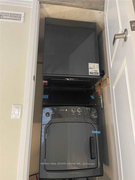 185 Bedrock Drive 66, Hamilton, ON L8J 0M5 8