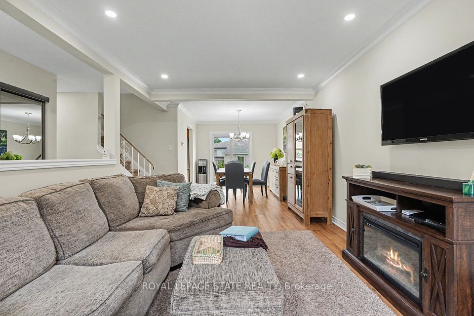 103 Glenashton Drive, Hamilton, ON L8G 4E6 8