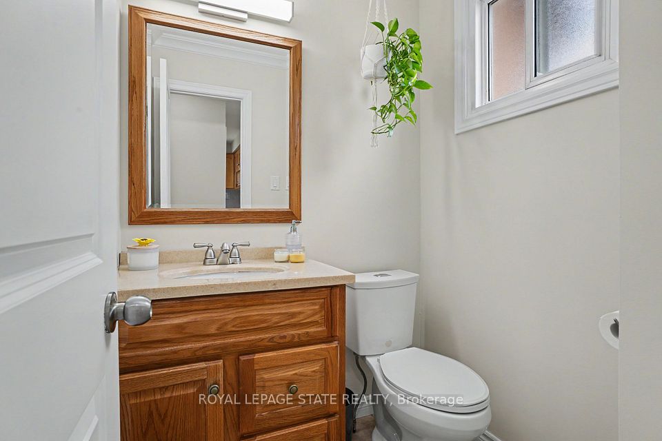 103 Glenashton Drive, Hamilton, ON L8G 4E6 13