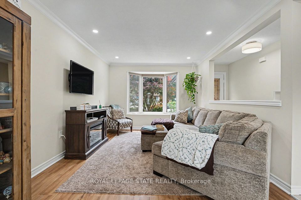 103 Glenashton Drive, Hamilton, ON L8G 4E6 6