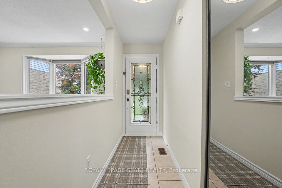 103 Glenashton Drive, Hamilton, ON L8G 4E6 4