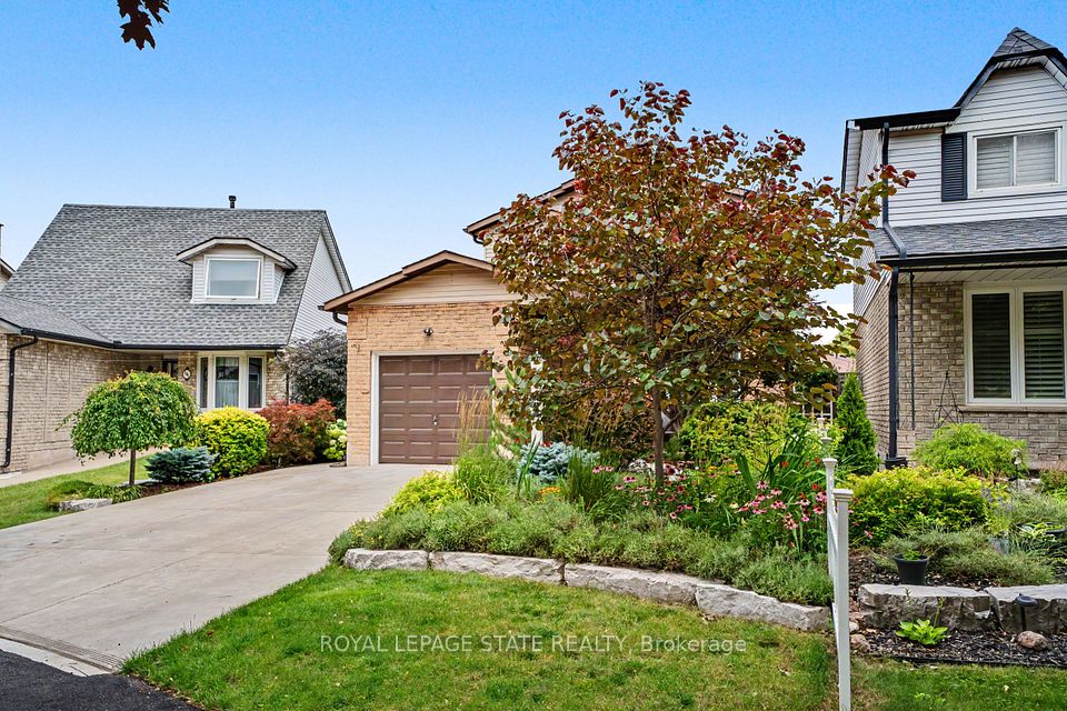 103 Glenashton Drive, Hamilton, ON L8G 4E6 2