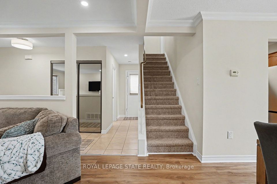 103 Glenashton Drive, Hamilton, ON L8G 4E6 14