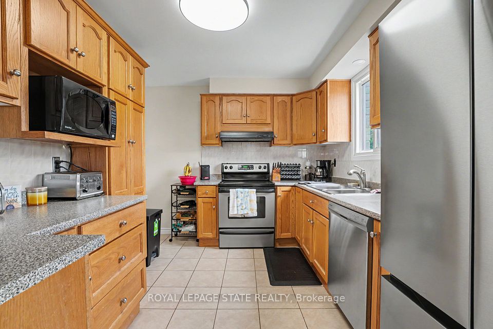 103 Glenashton Drive, Hamilton, ON L8G 4E6 11