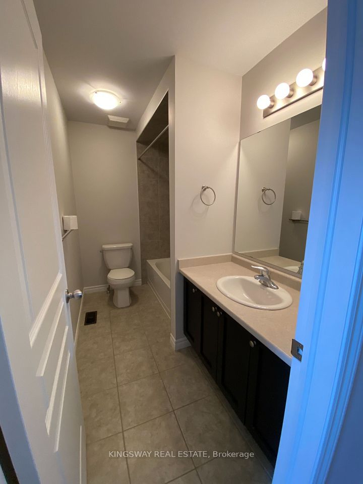 16 Kenridge Terrace, Hamilton, ON L8J 0G4 10