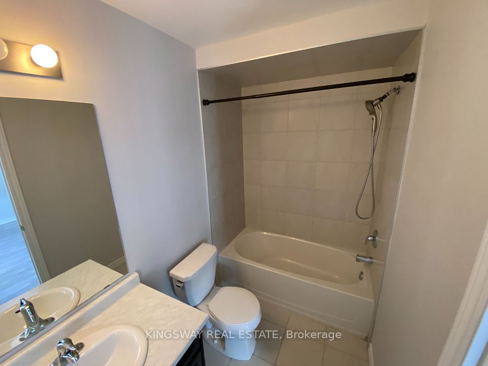 16 Kenridge Terrace, Hamilton, ON L8J 0G4 8