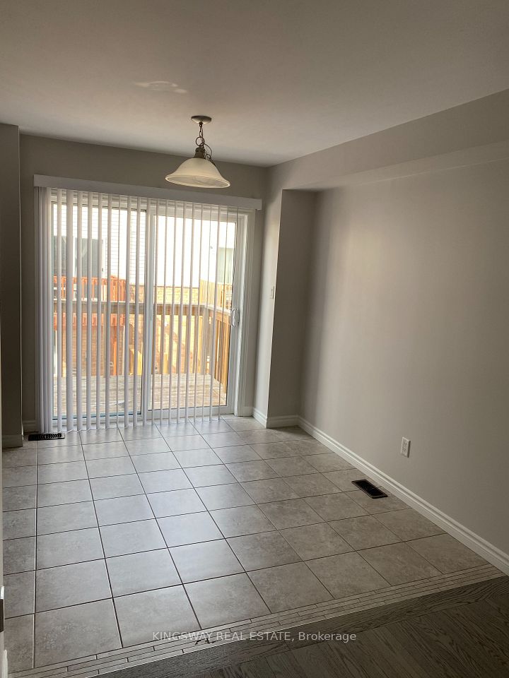 16 Kenridge Terrace, Hamilton, ON L8J 0G4 3