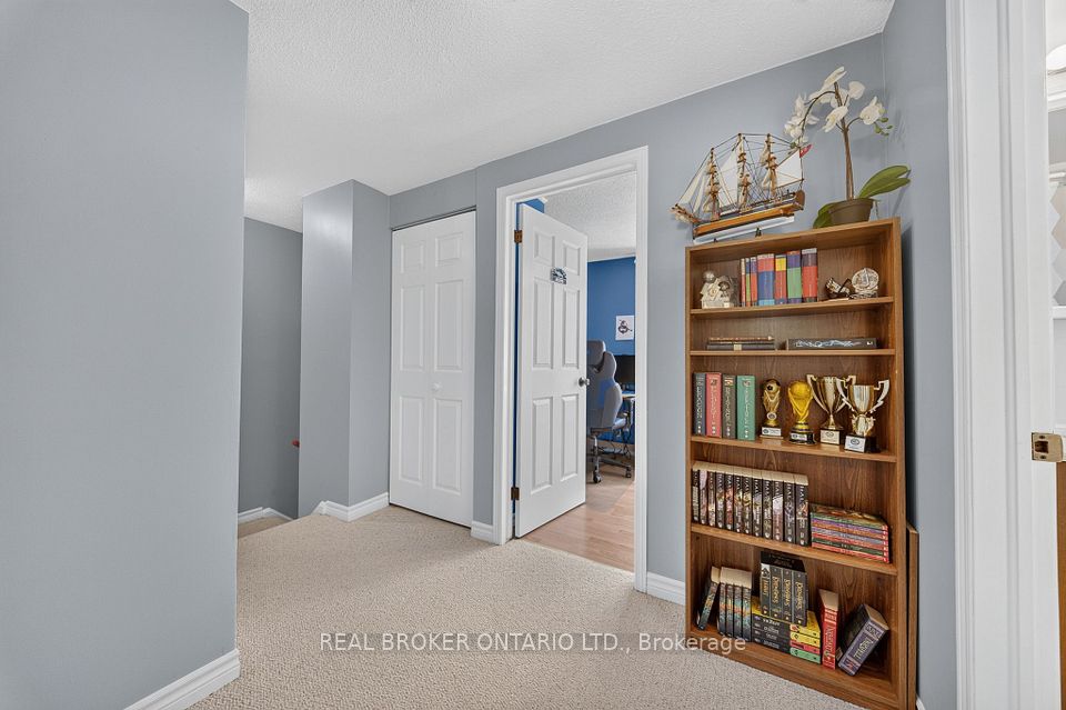 85 Gledhill Crescent, Hamilton, ON L9C 6H3 11