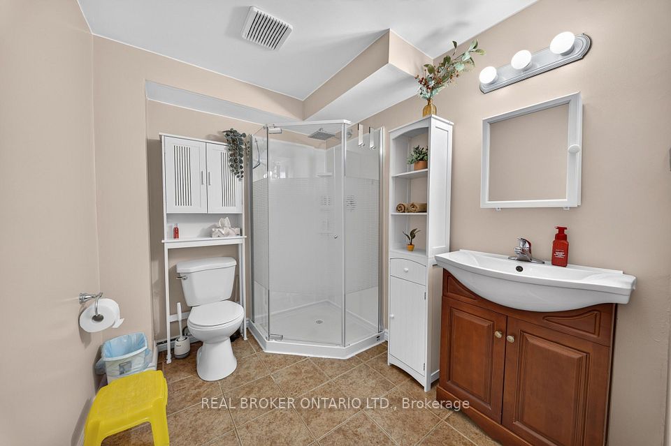 85 Gledhill Crescent, Hamilton, ON L9C 6H3 23