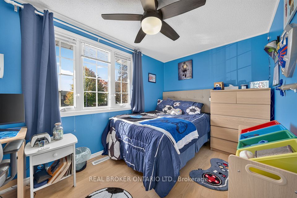 85 Gledhill Crescent, Hamilton, ON L9C 6H3 15