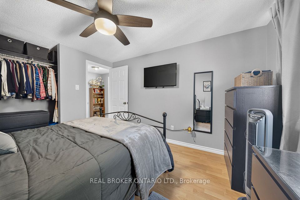85 Gledhill Crescent, Hamilton, ON L9C 6H3 14