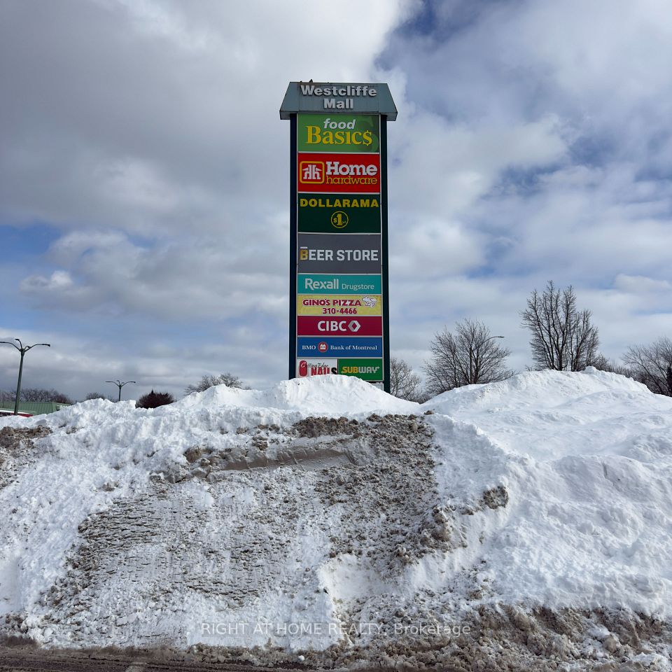 640 MOHAWK RD W Road, Hamilton, ON L9C 6V3