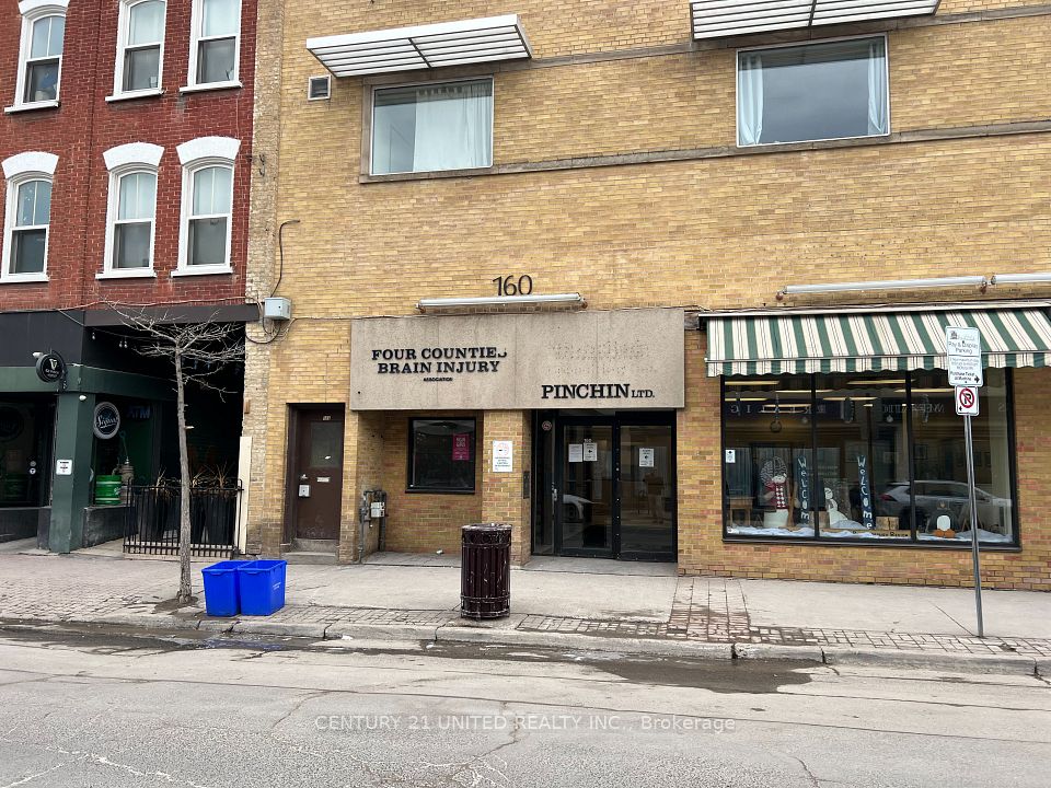 160 Charlotte Street 203, Peterborough, ON K9J 2T8